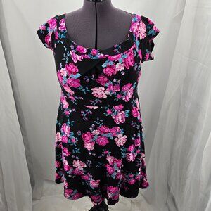 810-48 Torrid Black Pink Floral Print Off Shoulder ponte Skater Dress Size 0
